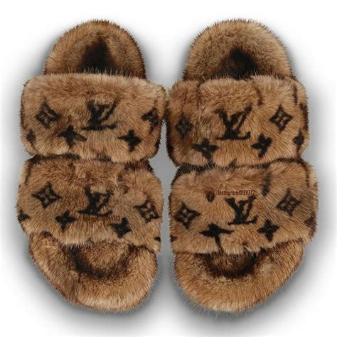 lv fluffy slippers